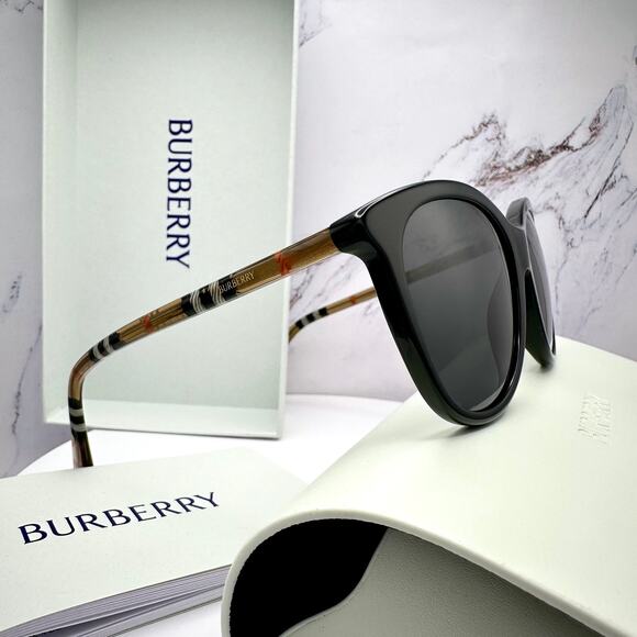 New Burberry Sunglasses Black Front Round Pantos Frame Checkered Arms Gray Lens